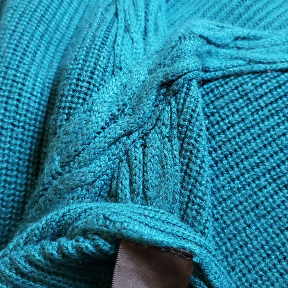 Buffalo Sweater - Picture 4 of 5